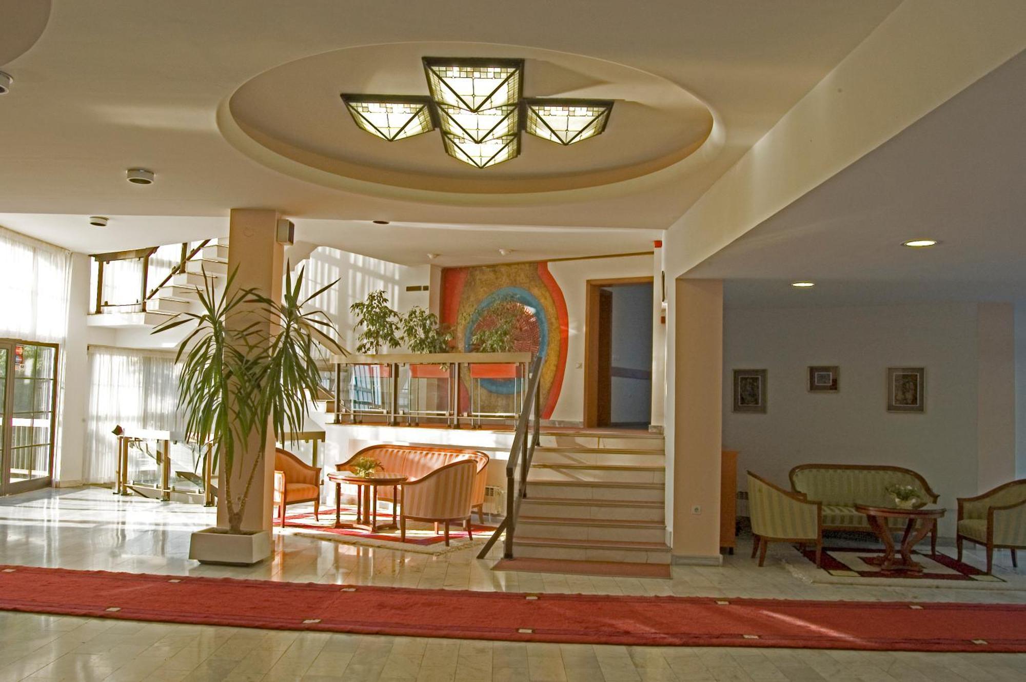 Hotel Makpetrol סטרוגה מראה פנימי תמונה