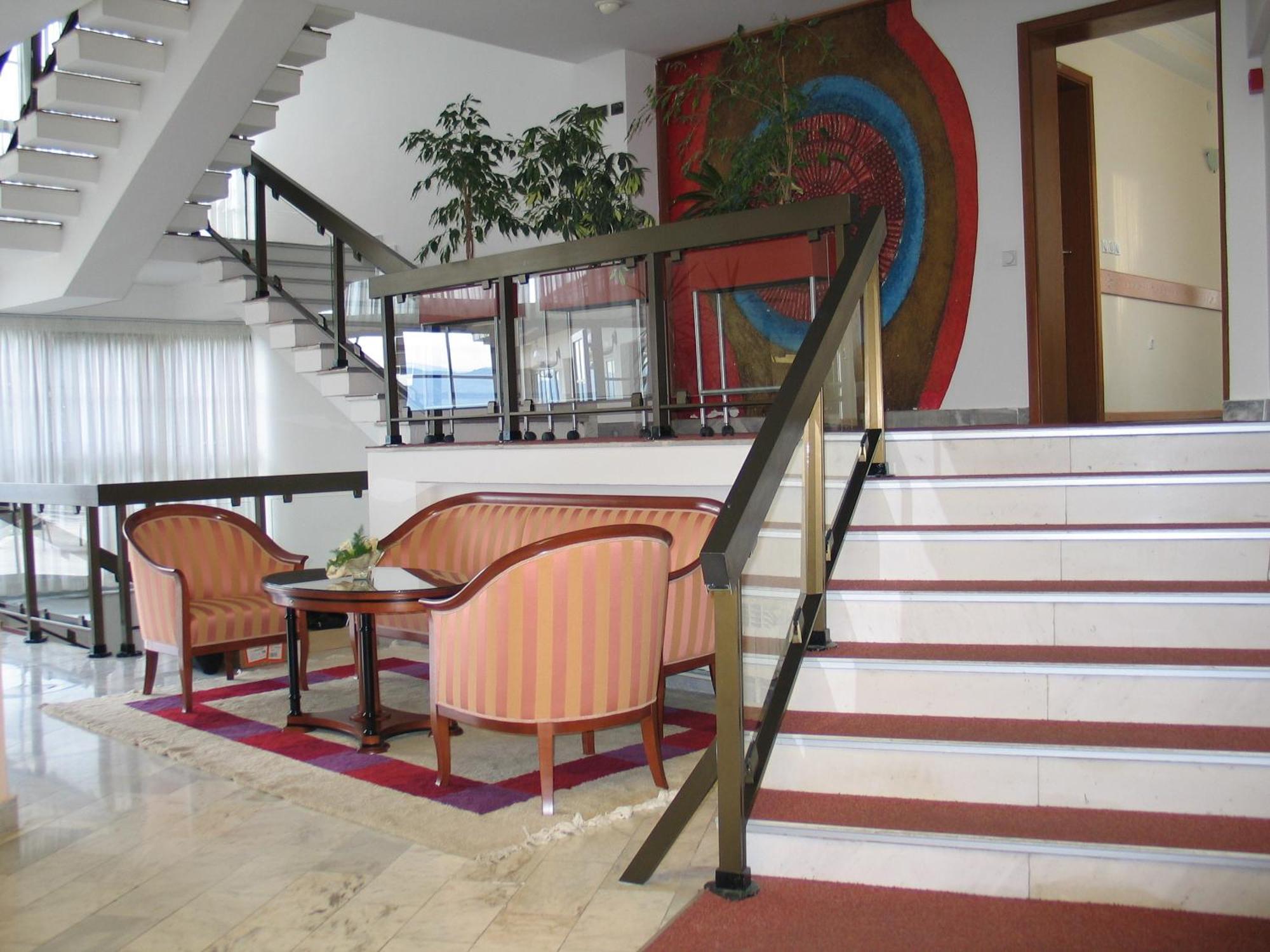 Hotel Makpetrol סטרוגה מראה פנימי תמונה