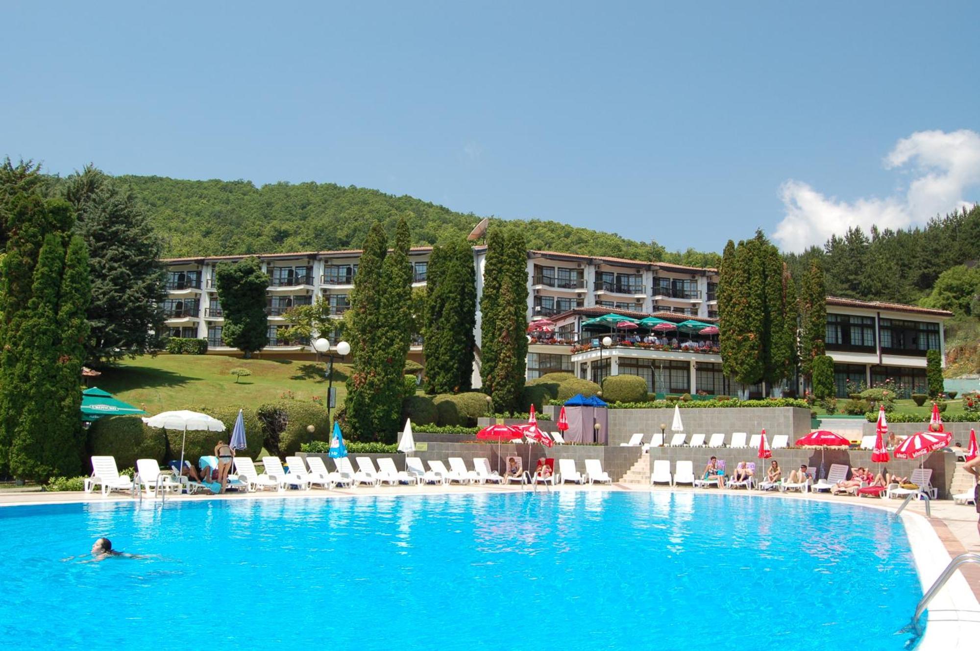 Hotel Makpetrol סטרוגה מראה חיצוני תמונה